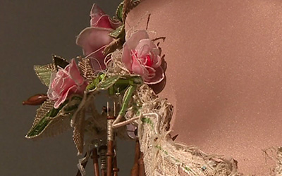 Musée des Dentelles de Caudry : la styliste Sylvie Facon transforme les robes en 